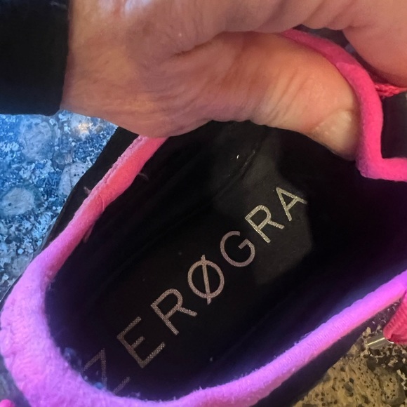 Cole Haan ladies zero grand sneaker very good condition size 8 1/2 - Picture 5 of 11